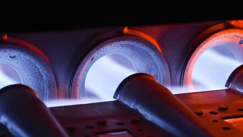Why furnace flame goes out when the blower turns on